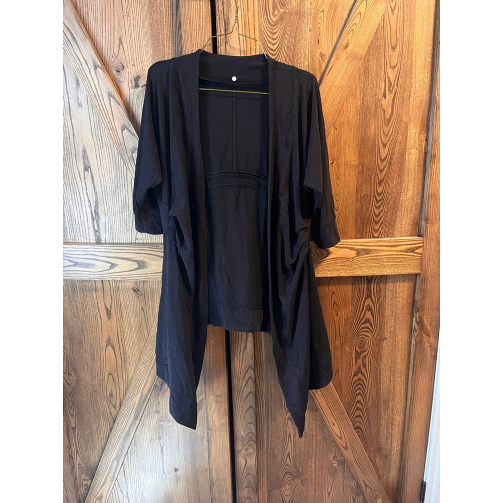 Lululemon namaste wrap size 6